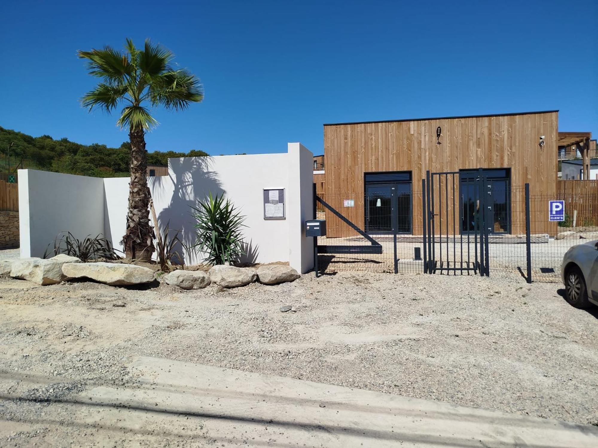 Camping Les Lodges Du Lagon Calvisson Εξωτερικό φωτογραφία