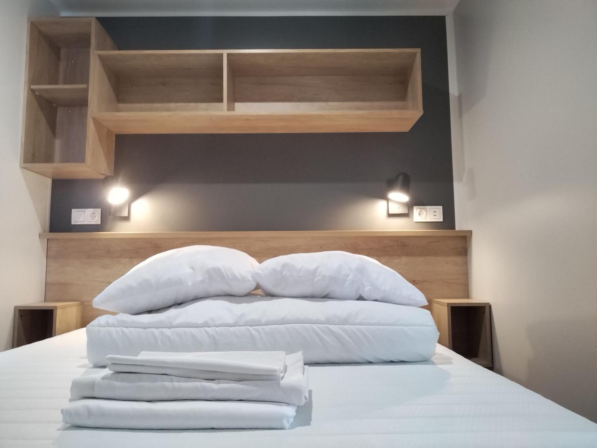 Camping Les Lodges Du Lagon Calvisson Εξωτερικό φωτογραφία